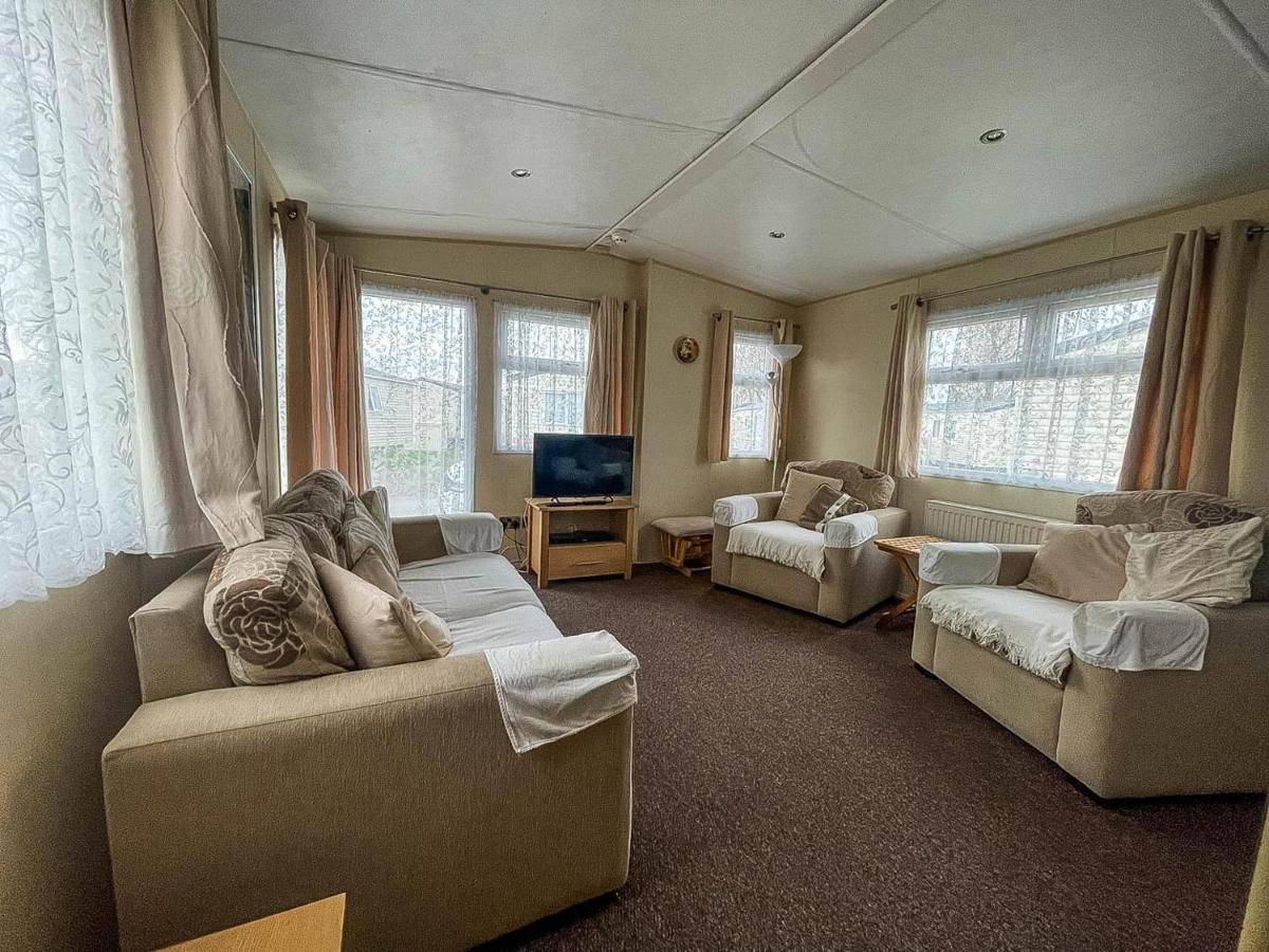 Lovely Caravan With Decking At Heacham Beach In Norfolk, Sleeps 6 Ref 21020C ภายนอก รูปภาพ